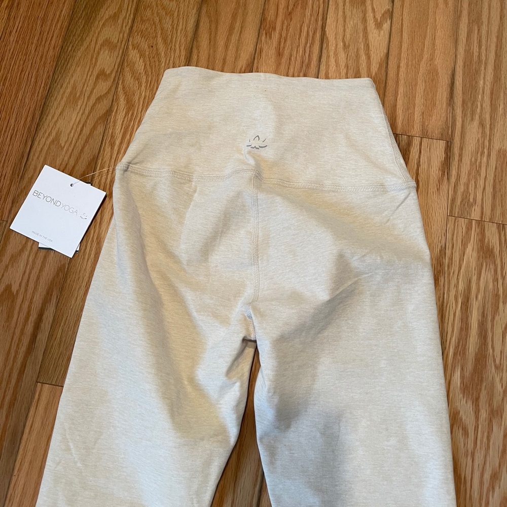 Beyond Yoga Colorblock High Waist Leggings - Picture 6 of 6